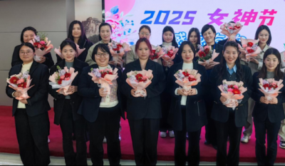 与花相约，致敬最美的她——记合肥J9集团2025三八女神节花艺活动